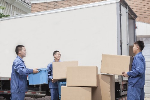 Factors influencing a commercial removal quote
